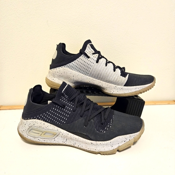 UA Curry 4 low - Picture 1 of 8